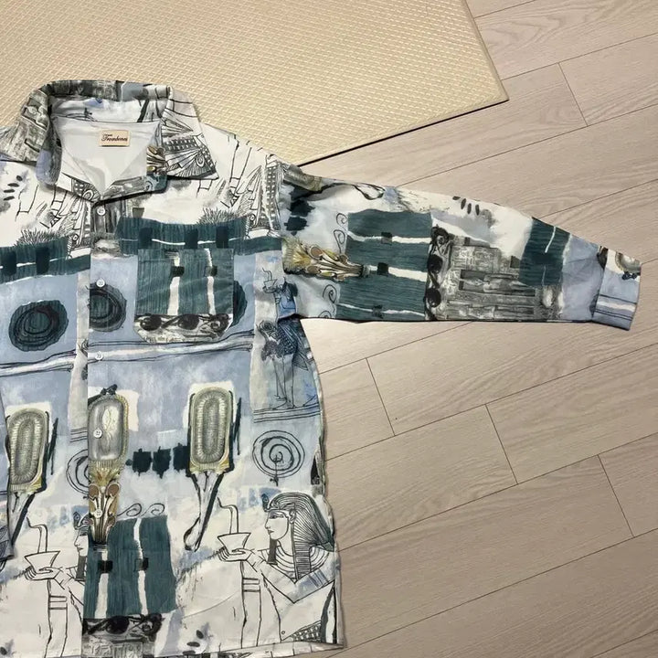 [BUNJANG] Unique Pattern Flowy Shirt (F) / (땡처리)유니크패턴 찰랑셔츠(F)100-105