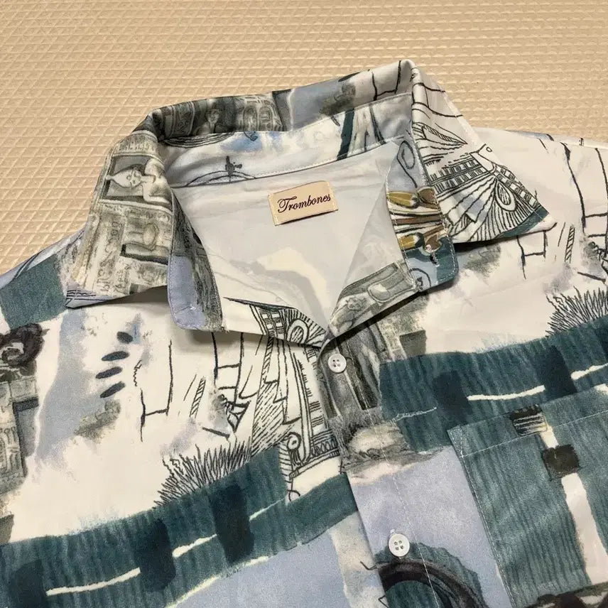 [BUNJANG] Unique Pattern Flowy Shirt (F) / (땡처리)유니크패턴 찰랑셔츠(F)100-105