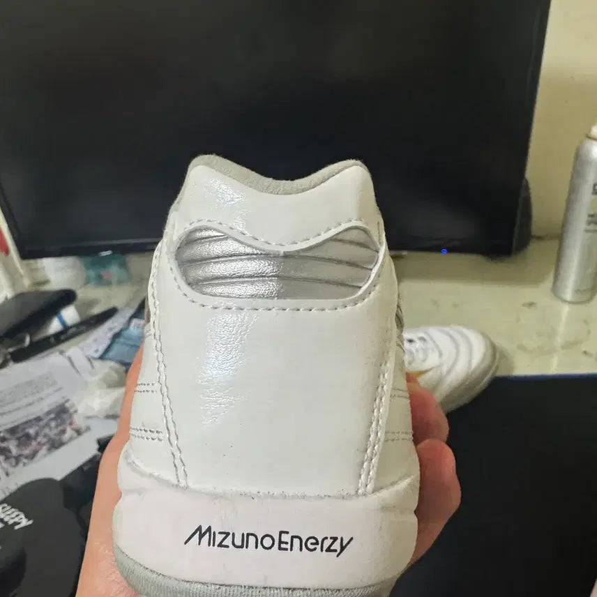 [SOLD OUT] 미즈노 260 풋살화 팝니다