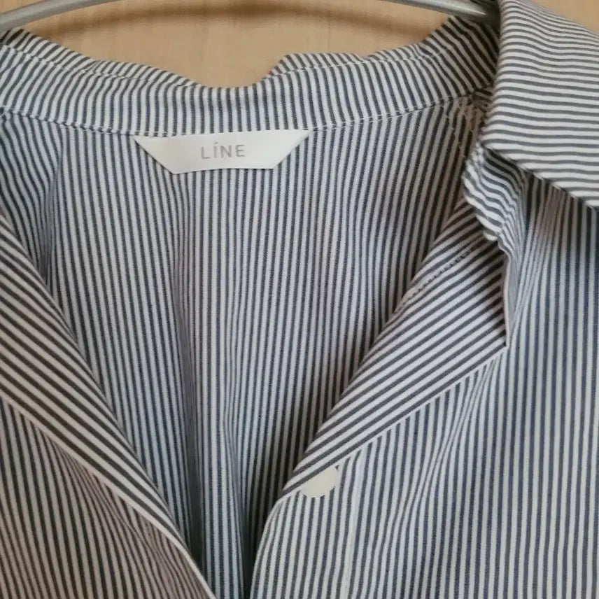 [BUNJANG] LINE Stripe Pattern Shirt / 라인(LINE) 스트라이프 셔츠 남방