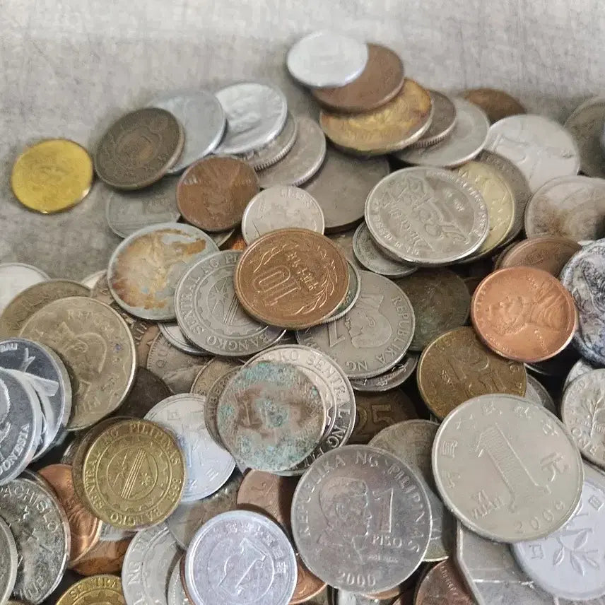 [BUNJANG] Foreign Coins Collection (Approximately 300 Coins) / 각국 외국 동전 모음 약300개