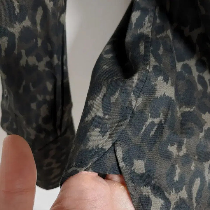 [BUNJANG] Tom Ford Leopard Print Shirt / 톰포드 레오파드 셔츠