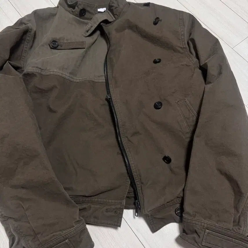 [SOLD OUT] 해칭룸 Hatchingroom 브라운 버튼 자켓