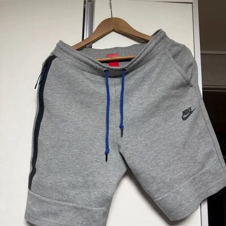 [BUNJANG] Nike Tech Fleece Shorts (M) - Gray / (M) 나이키 테크플리스 쇼츠 그레이