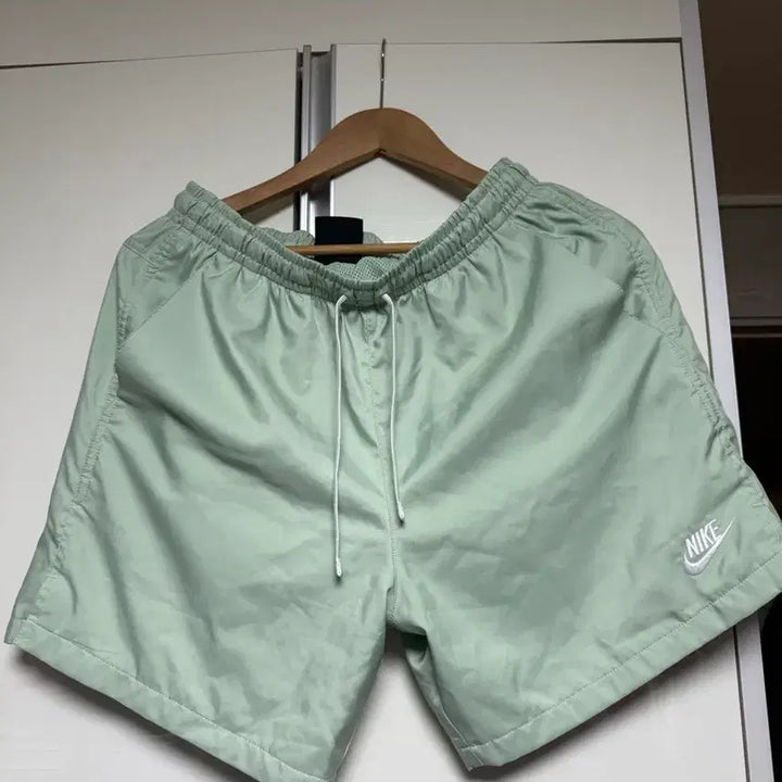 [BUNJANG] Nike Woven Flow Shorts Pistachio / 나이키 우븐 플로우 쇼츠 피스타치오