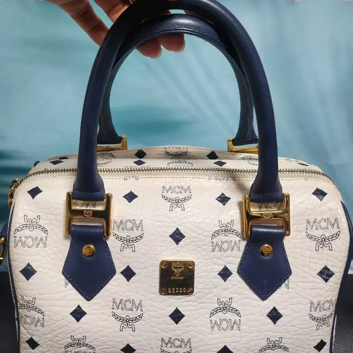 [BUNJANG] MCM Genuine Leather Tote Bag White / 정품 MCM 토트백