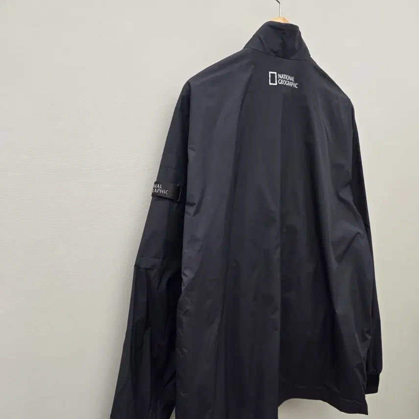 [SOLD OUT] 내셔널지오그래픽 바람막이 블랙