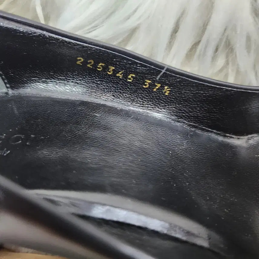 [BUNJANG] Gucci Logo Heels / 구찌 로고 구두