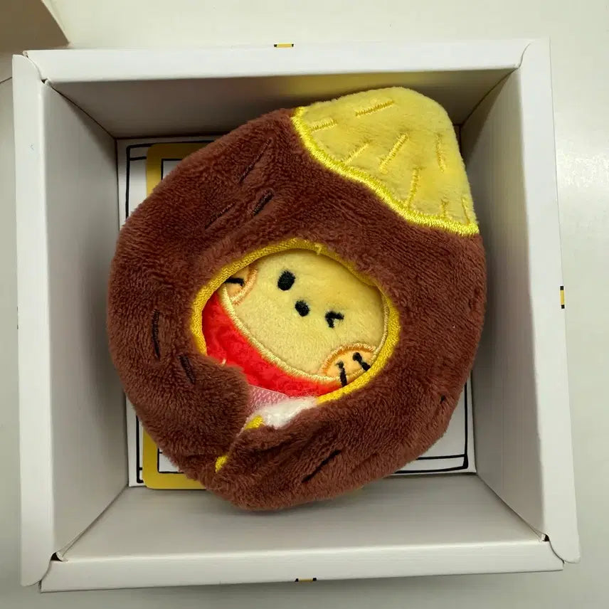 [SOLD OUT] 트레저 트루즈 라우 윤재혁 고구마 키링 인형