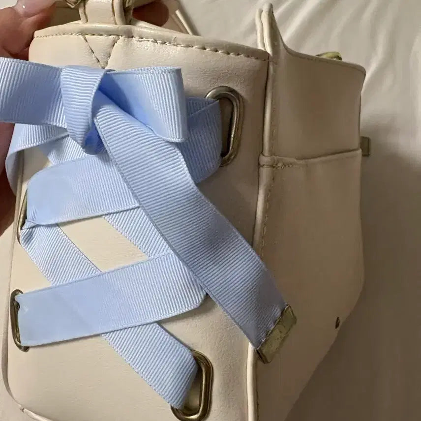 [BUNJANG] Yumetenbo Ribbon Accent Ivory Crossbody Bag / 일브) 유메텐보 리본 포인트 아이보리 크로스백