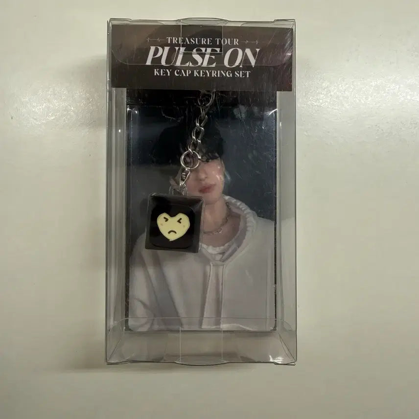 [BUNJANG] TREASURE Yoon Jaehyuk Pulse On Keycap Keyring / 트레저 윤재혁 펄스온 키캡키링
