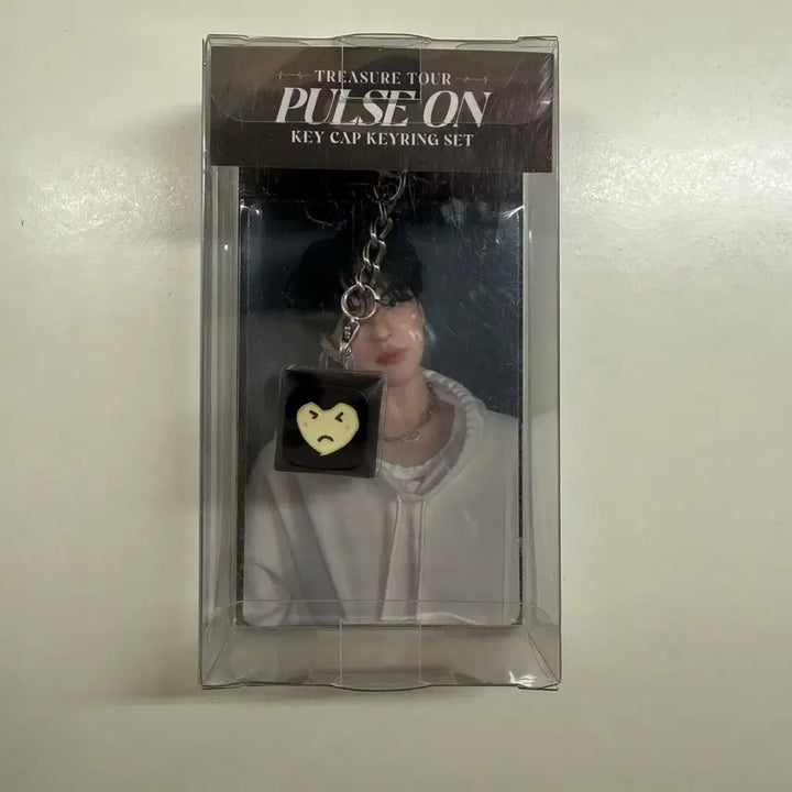 [BUNJANG] TREASURE Yoon Jaehyuk Pulse On Keycap Keyring / 트레저 윤재혁 펄스온 키캡키링