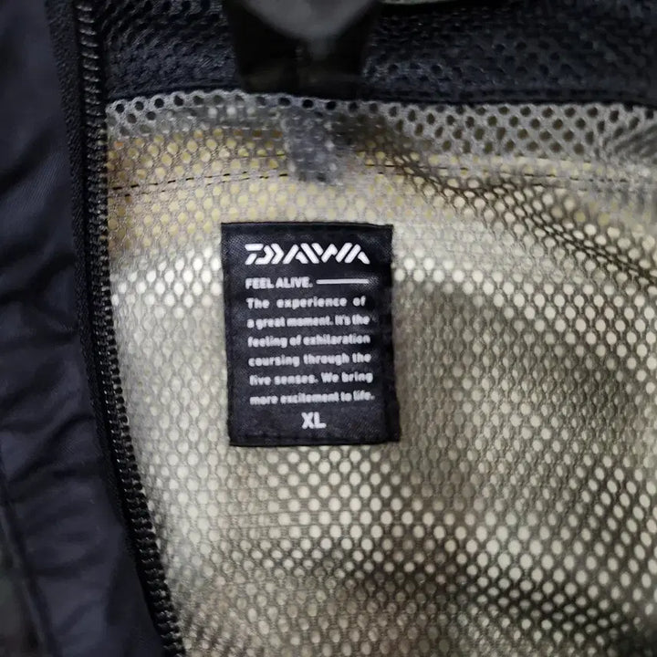 [BUNJANG] Daiwa Camo Waterproof Hooded Jacket XL / 다이와 카모 방수 후드 자켓 xl