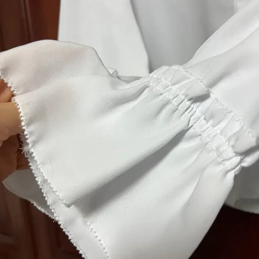 [SOLD OUT] 블랑쇼 블라우스