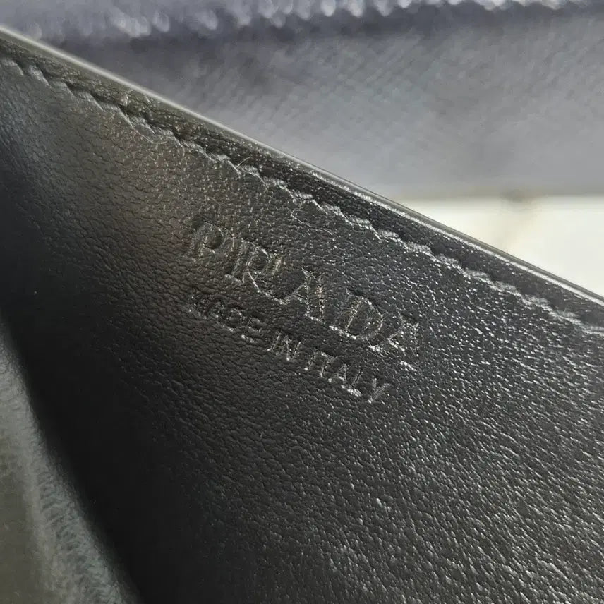 [BUNJANG] Prada Saffiano Crown Logo Card Wallet / (정품) 프라다 사피아노 크라운 로고 카드 지갑