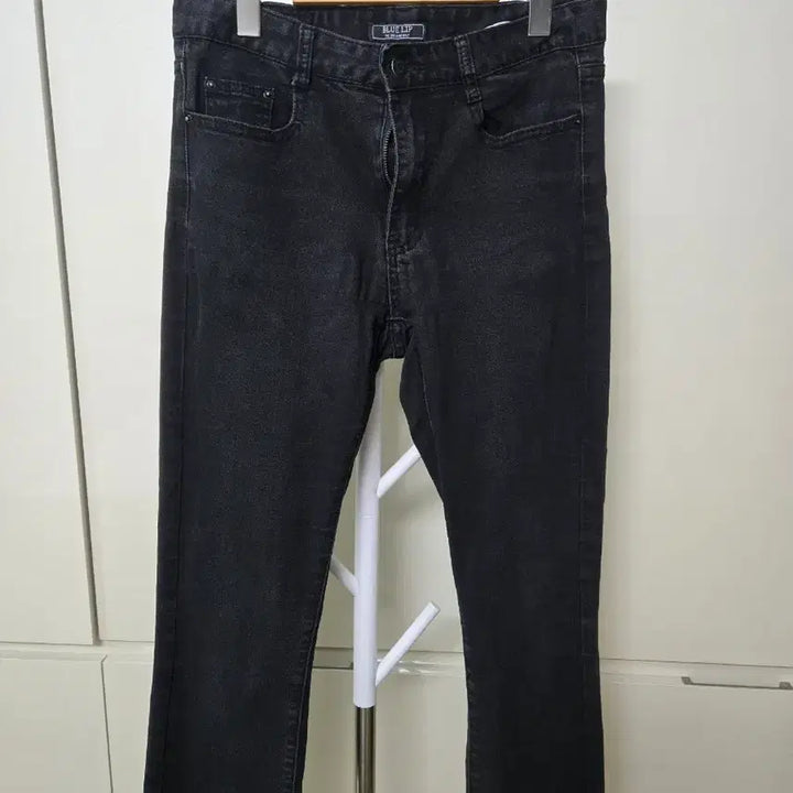 [BUNJANG] BLUE L!P Black Denim Cutting Jeans / BLUE L!P 블랙 데님 컷팅진