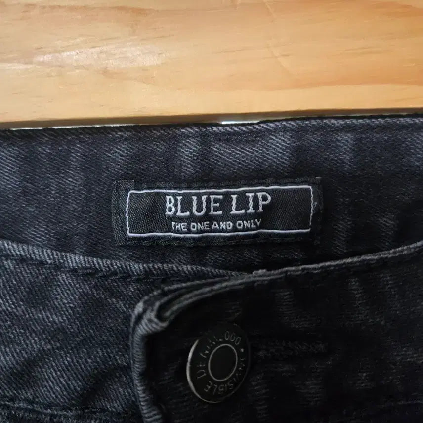 [BUNJANG] BLUE L!P Black Denim Cutting Jeans / BLUE L!P 블랙 데님 컷팅진