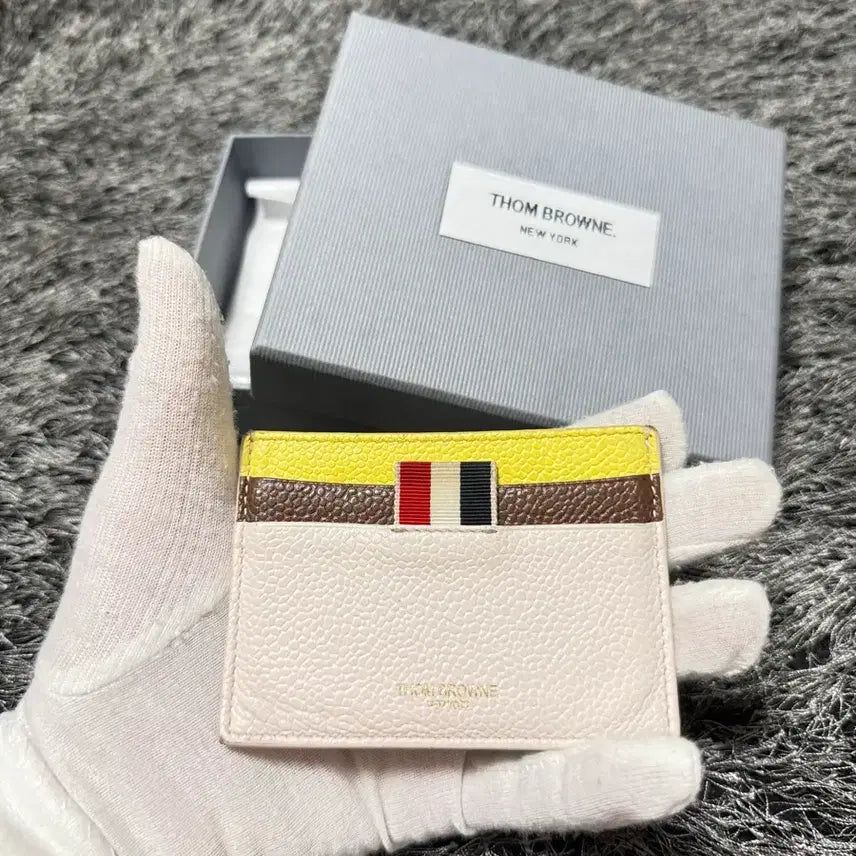 [SOLD OUT] 톰브라운 카드지갑
