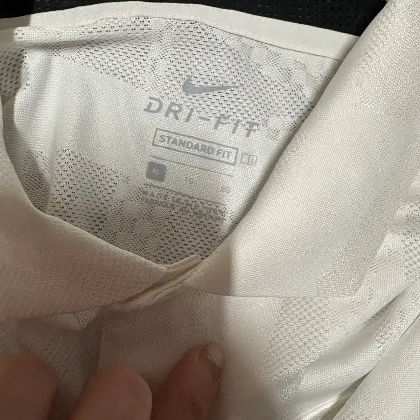 [SOLD OUT] 나이키 DRI-FIT 화이트 폴로 티셔츠
