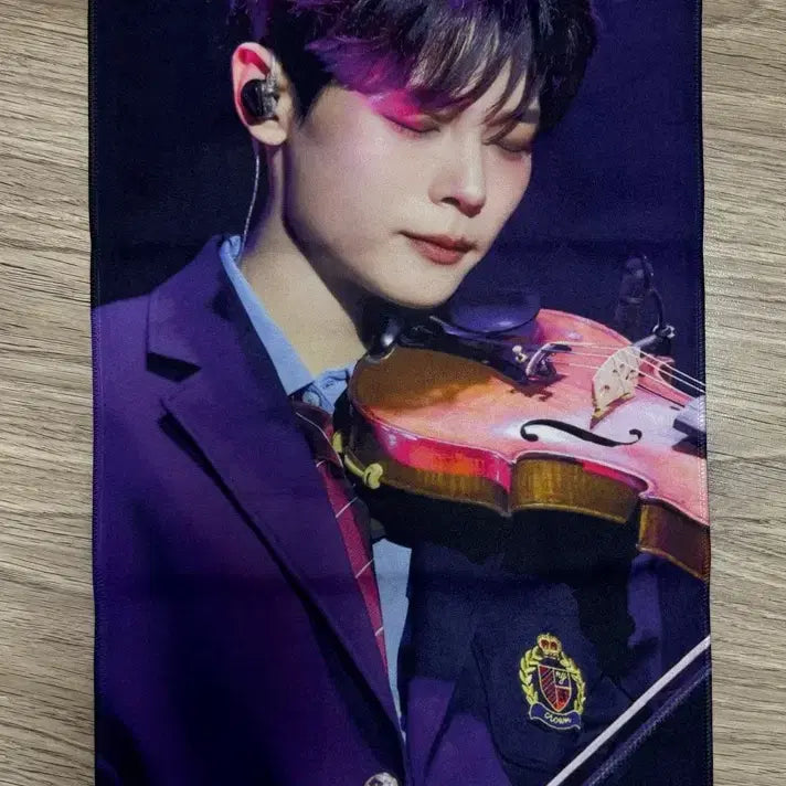 [BUNJANG] LUCY Shin Yechan Slogan / 루시 신예찬 슬로건 판매 lucy