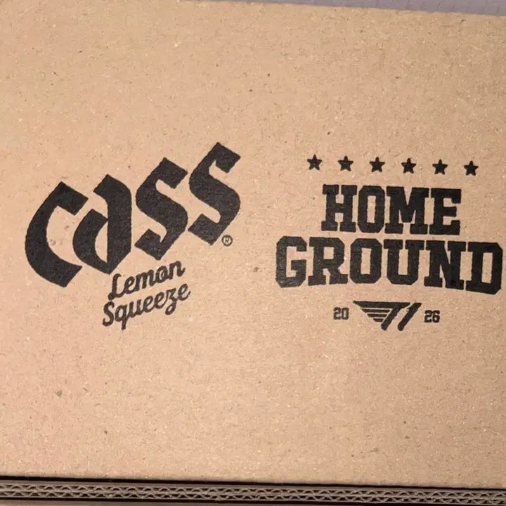 [BUNJANG] T1 Doran Cass Signed Beer Glass + T1 Cafe Photocard Bundle Set / [미사용] T1xCass Doran 티원 도란 카스 사인 맥주잔