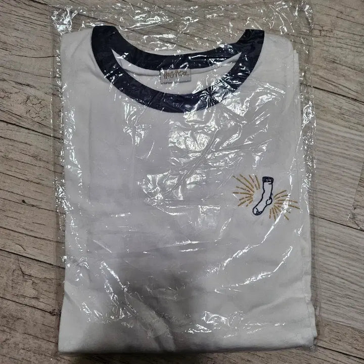 [SOLD OUT] 미개봉) 마호도코로 팝업 해리포터 도비 반팔 티셔츠