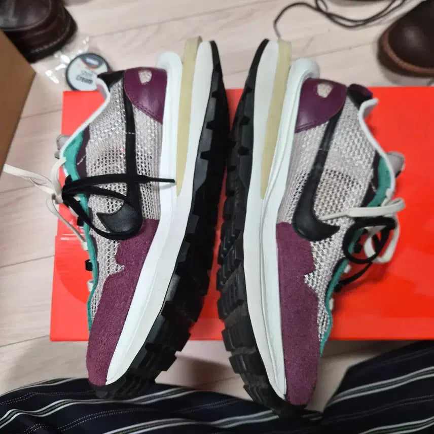 [BUNJANG] Nike x Sacai Vaporwaffle Villain Red Sneakers / 나이키 사카이 베이퍼와플 빌런레드 265 풀박스