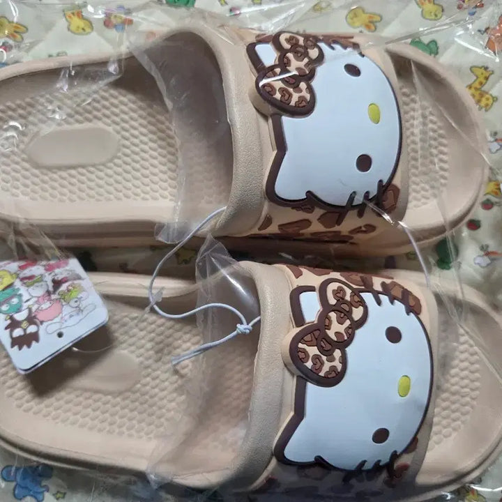 [BUNJANG] Hoppy Kitty Slippers / 호피키티 슬리퍼