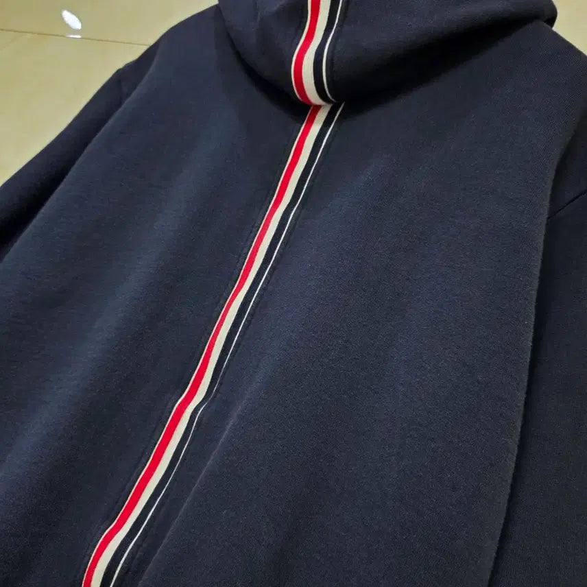 [BUNJANG] Thom Browne Tricolor Stripe Hooded Zip-Up Jacket / {클로젯}[5]톰브라운 백삼선 후드집업