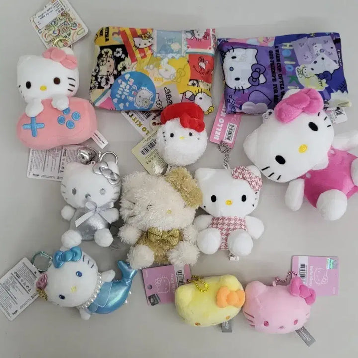 [BUNJANG] Hello Kitty Doll Keyring Bundle Set / 헬로키티 인형 키링 8개