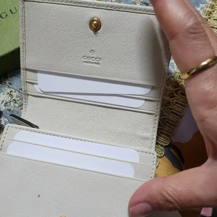[BUNJANG] Gucci Bamboo Accent Bi-Fold Wallet / 새상품  정품  구찌 대나무  장식 반지갑 가격조정가능연락주세요