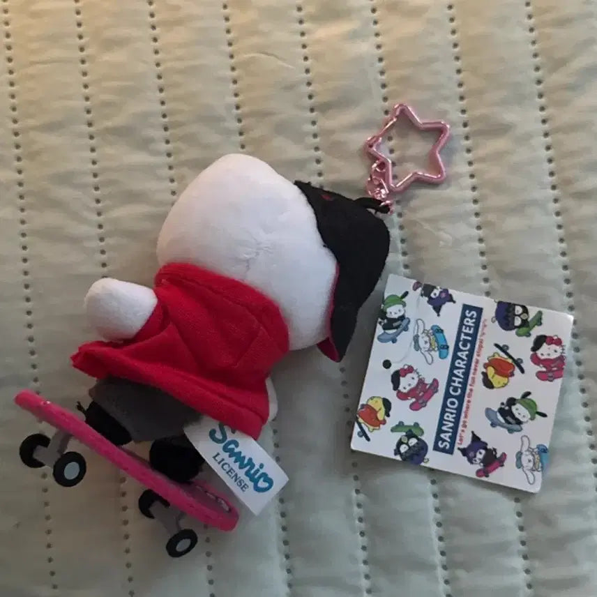 [BUNJANG] Sanrio Hello Kitty Skateboard Keychain / 산리오 헬로키티 스케이트보드 키링 새상품