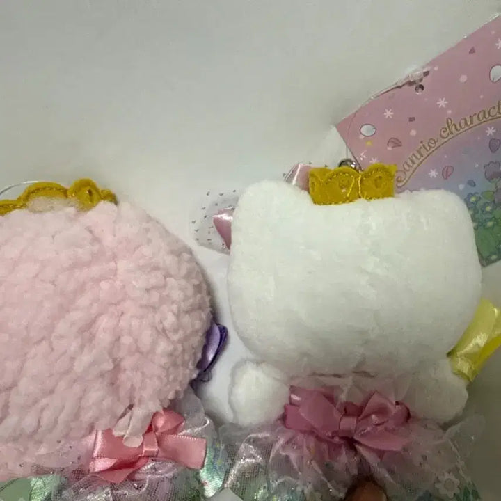 [BUNJANG] Sanrio Hello Kitty &amp; Piano 2-Piece Keyring Set / 산리오 헬로키티 피아노 키링 인형 2종 세트