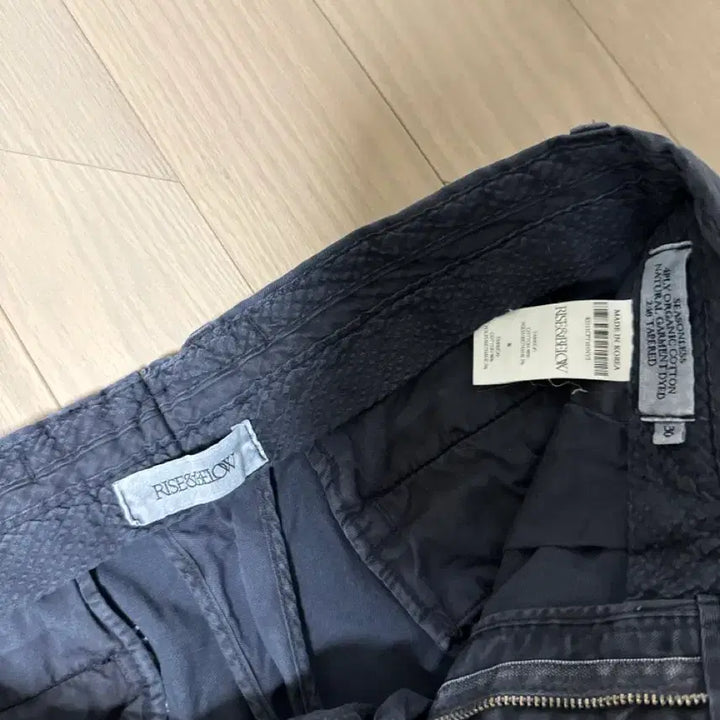 [BUNJANG] RISE&amp;BELOW Navy Chino Pants / RISE&amp;BELOW 네이비 치노팬츠 30