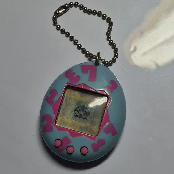 [BUNJANG] Bandai Tamagotchi Keychain - Classic Edition / 고전 다마고치 키링 - 진짜 다마고치