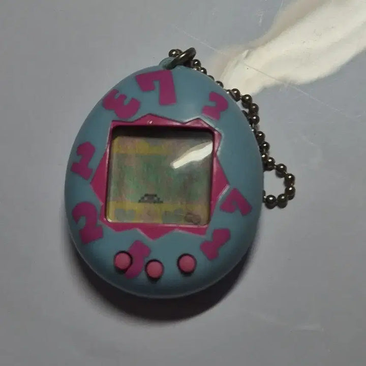 [BUNJANG] Bandai Tamagotchi Keychain - Classic Edition / 고전 다마고치 키링 - 진짜 다마고치