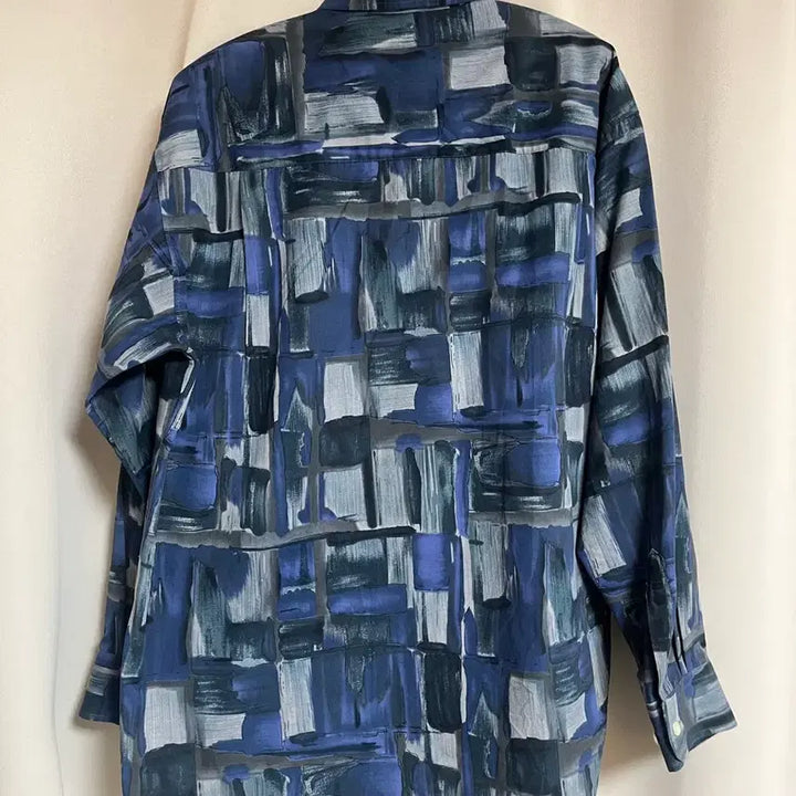 [BUNJANG] DOUX DOUCE Vintage Patterned Shirt / 유니크한 빈티지 셔츠