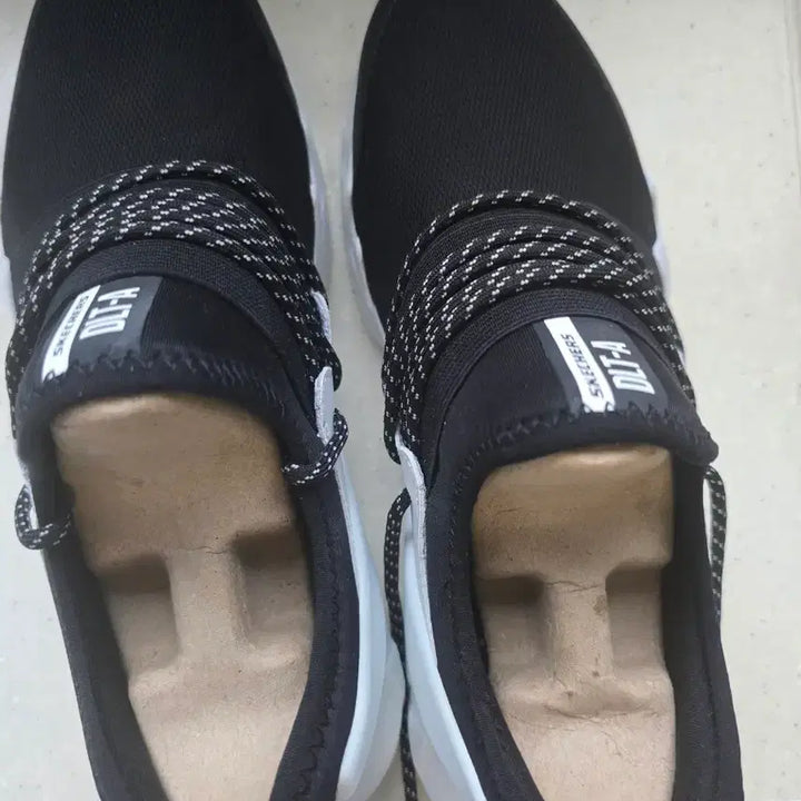 [SOLD OUT] 스케쳐스 DLT-A 블랙 운동화