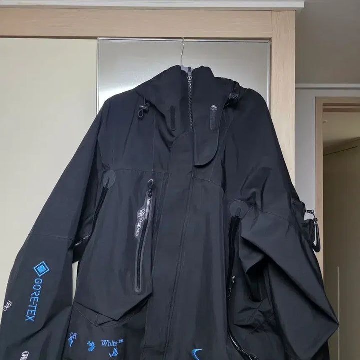 [BUNJANG] Nike x Off-White NRG Gore-Tex Jacket Black XL / XL 나이키 x 오프화이트 NRG 고어텍스 자켓 블랙 - 아시아