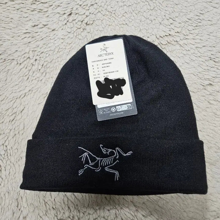[SOLD OUT] 아크테릭스 비니 엠브로이더드 버드 토크