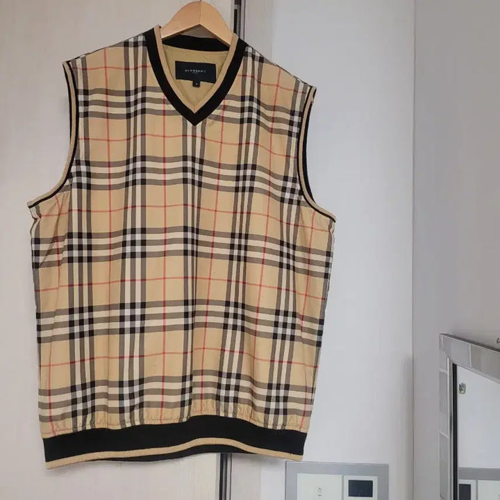 [BUNJANG] Burberry Nova Check Windbreaker Vest (M) / 버버리 조끼