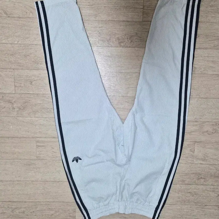 [SOLD OUT] 아디다스 스트라이프 셋업