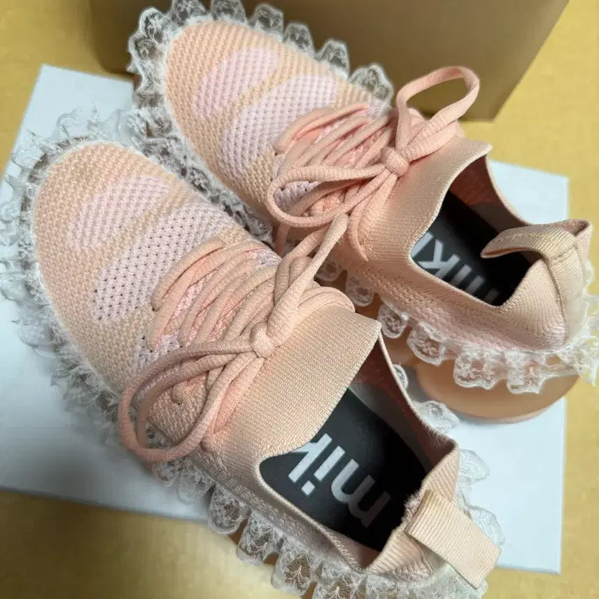 [BUNJANG] MIKIOSAKBE Lace Sneakers / MIKIOSAKBE 레이스 스니커즈