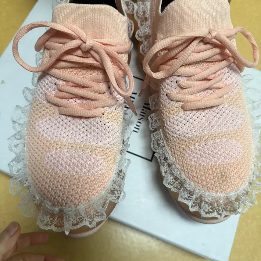 [BUNJANG] MIKIOSAKBE Lace Sneakers / MIKIOSAKBE 레이스 스니커즈