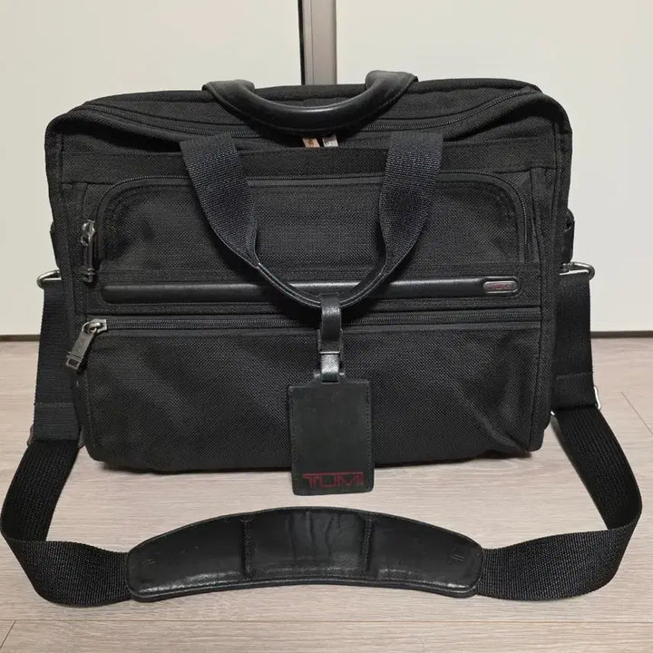 [BUNJANG] TUMI Alpha Essential Brief Laptop Bag / 투미(TUMI) Alpha Essential Brief Laptop