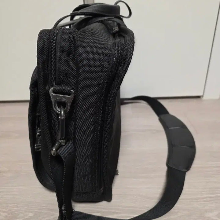 [BUNJANG] TUMI Alpha Essential Brief Laptop Bag / 투미(TUMI) Alpha Essential Brief Laptop