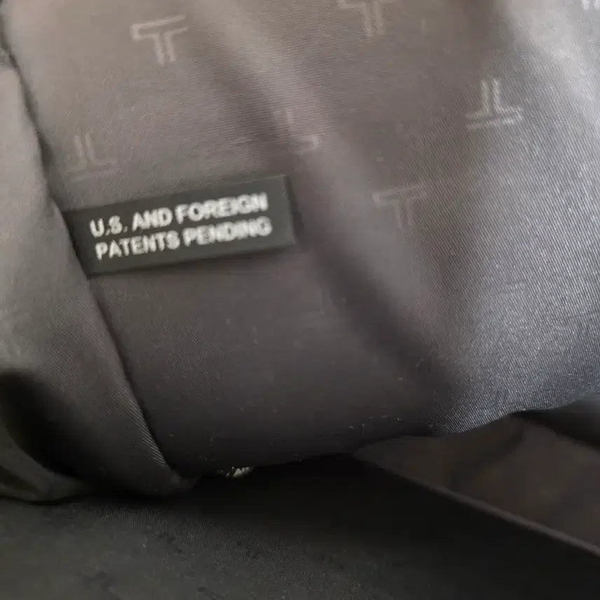[BUNJANG] TUMI Alpha Essential Brief Laptop Bag / 투미(TUMI) Alpha Essential Brief Laptop