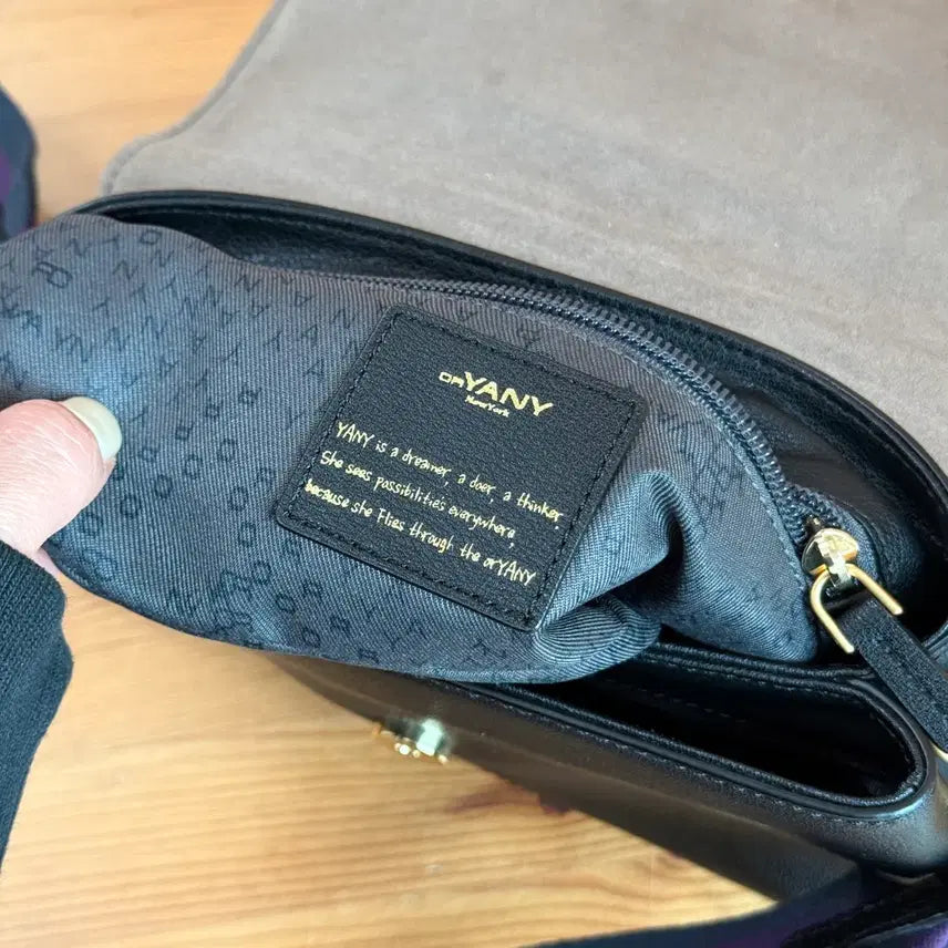 [BUNJANG] Oryany Rothy Flap Bag Crossbody Black / 오야니 로티 플랩백 여성 가방 크로스백 블랙