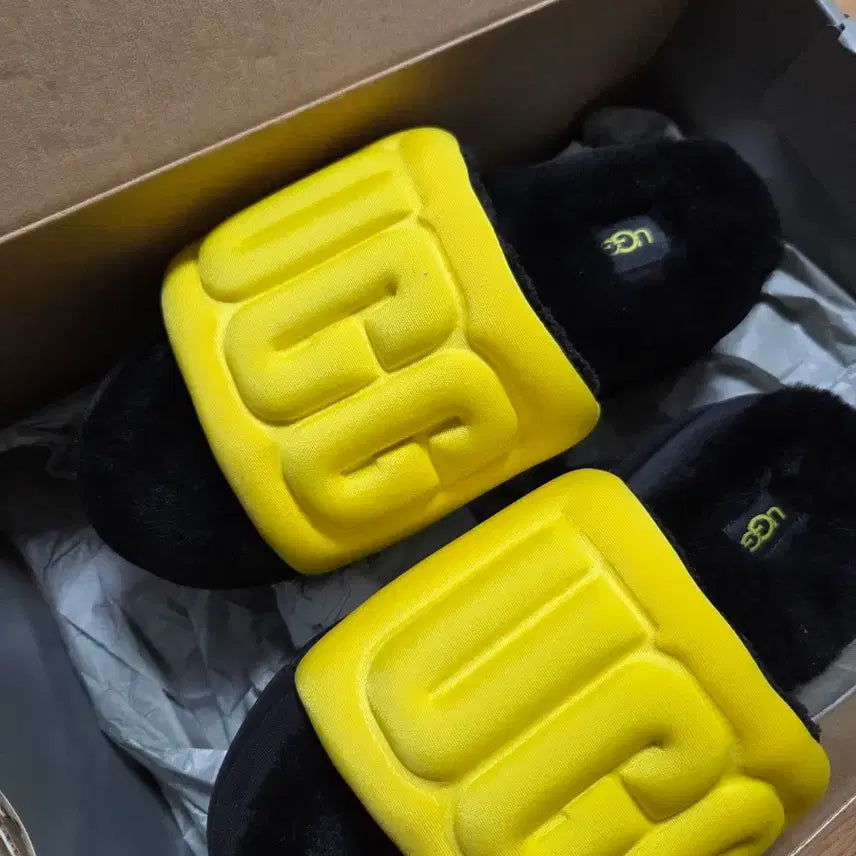 [BUNJANG] UGG Platform Slippers - Size 38 (240mm) - New Condition / (실착X,새컨디션)UGG 플랫폼 슬리퍼  38 (240)