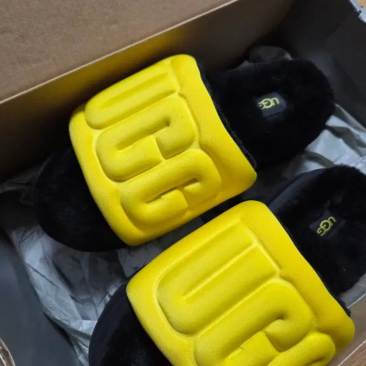 [BUNJANG] UGG Platform Slippers - Size 38 (240mm) - New Condition / (실착X,새컨디션)UGG 플랫폼 슬리퍼  38 (240)